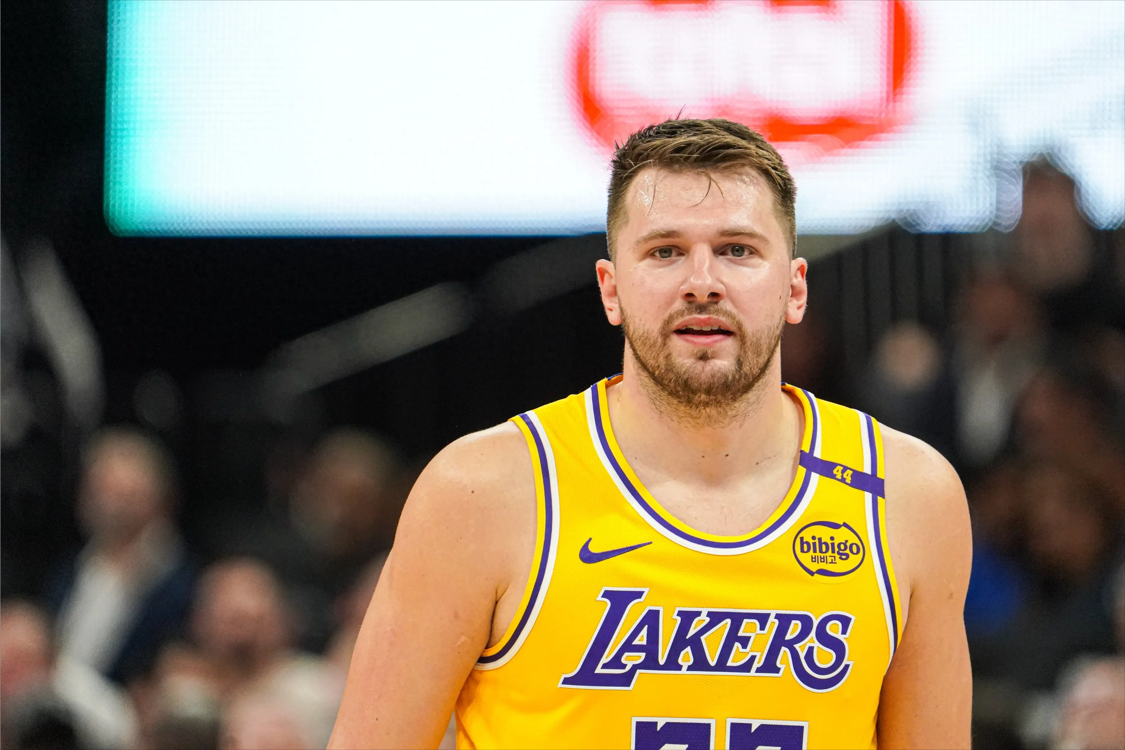 开云-2.4亿留里夫斯，追巨星？湖人计划詹姆斯离开后选“最疯的路”？