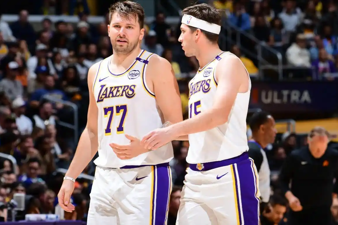 开云-2.4亿留里夫斯，追巨星？湖人计划詹姆斯离开后选“最疯的路”？