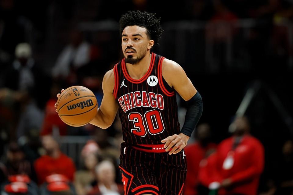 开云体育官网-正负值+32！公牛替补控卫算是在各方面都打爆了快船的防线？