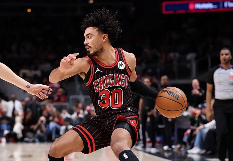 开云体育官网-正负值+32！公牛替补控卫算是在各方面都打爆了快船的防线？