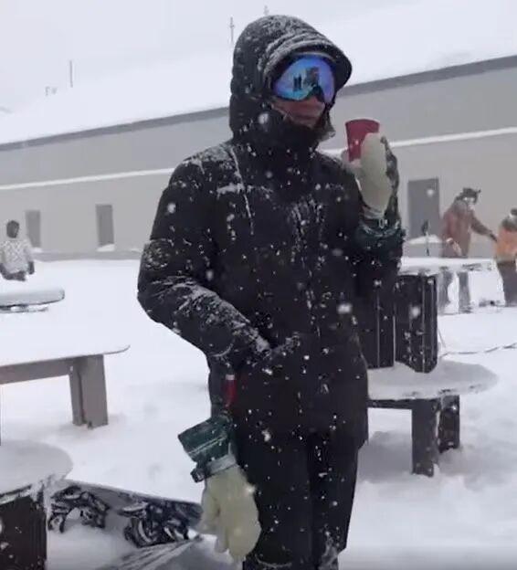 俄柬菲免签了，明星们却扎堆北海道
