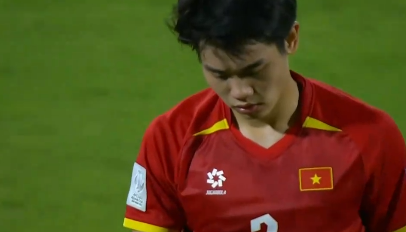 开云体育下载-阮庭北染红离场！飞踹对手小腿，主帅看傻眼，传射建功险送点