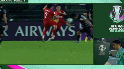 开云体育下载-阮庭北染红离场！飞踹对手小腿，主帅看傻眼，传射建功险送点