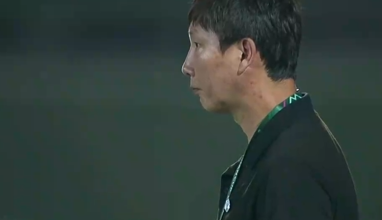 开云体育下载-阮庭北染红离场！飞踹对手小腿，主帅看傻眼，传射建功险送点